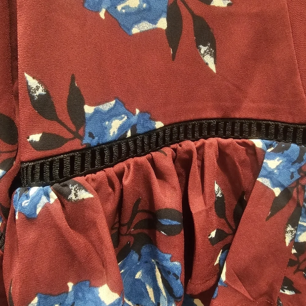 NWT GB Gianni Bini Wine Floral Ruffle Romper – Size Small Long Sleeve